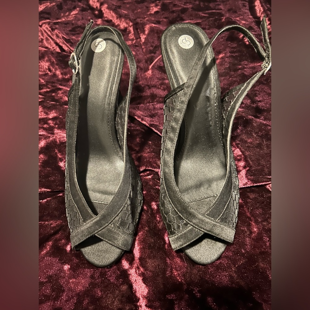 Dress Barn black mesh and satin sling back heels size 8W